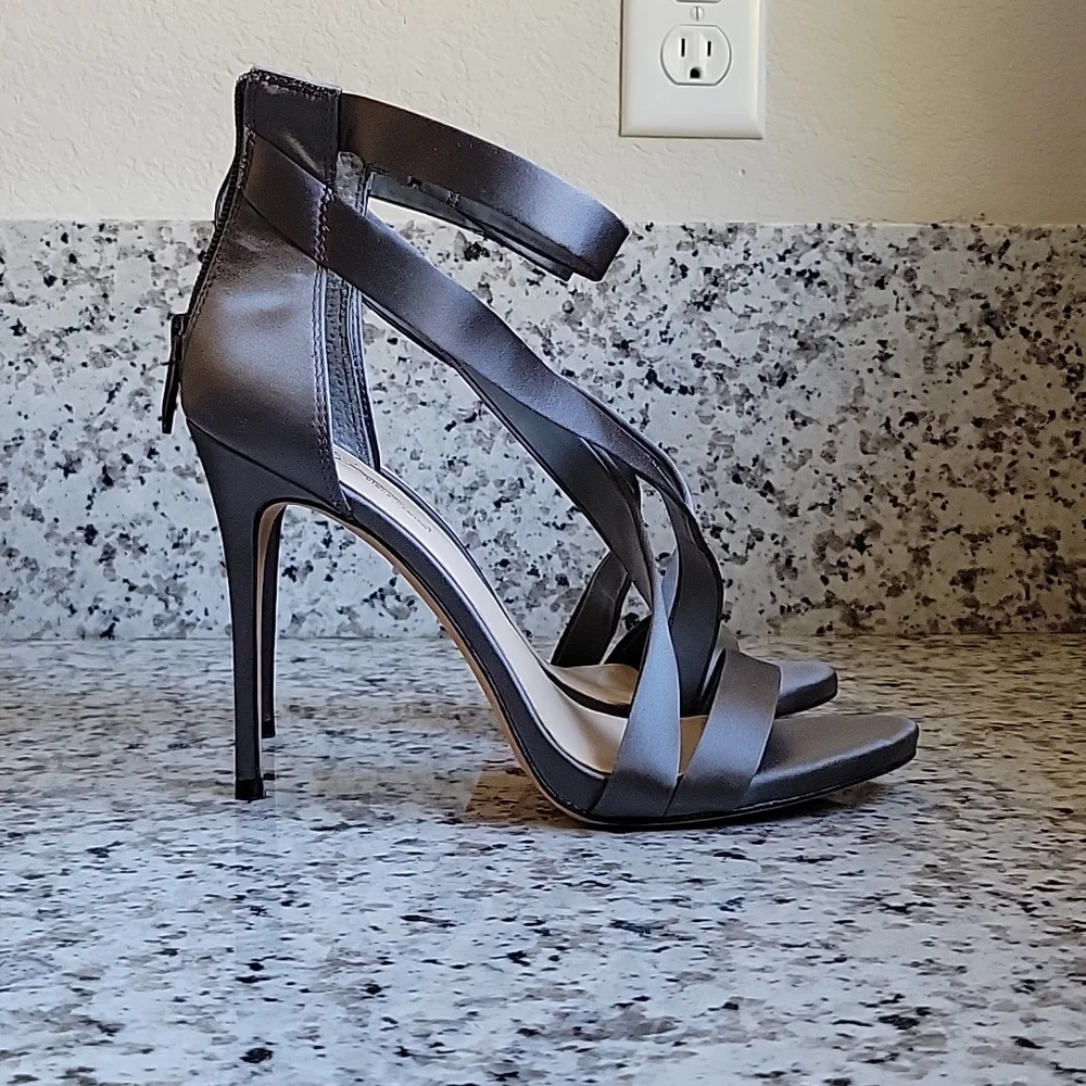 !!! SOLD !!!!  Vince Camuto Imagine Devin Satin Sandals US 9 !!! SOLD !!!! - Picture 8 of 10